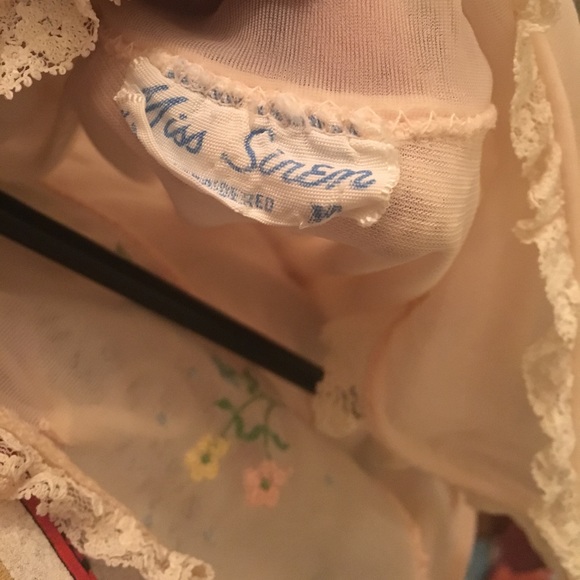 Vintage Miss Siren chiffon nightgown - Picture 5 of 5